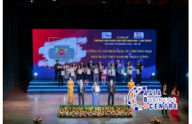 Việt Nam Đệ nhất Cổng vinh dự nhận giải 